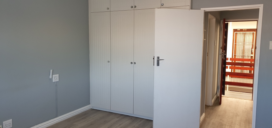 To Let 1 Bedroom Property for Rent in Northcliff Western Cape